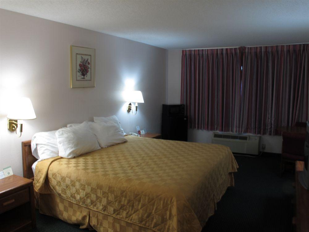 Days Inn By Wyndham Dahlonega University Area Eksteriør billede