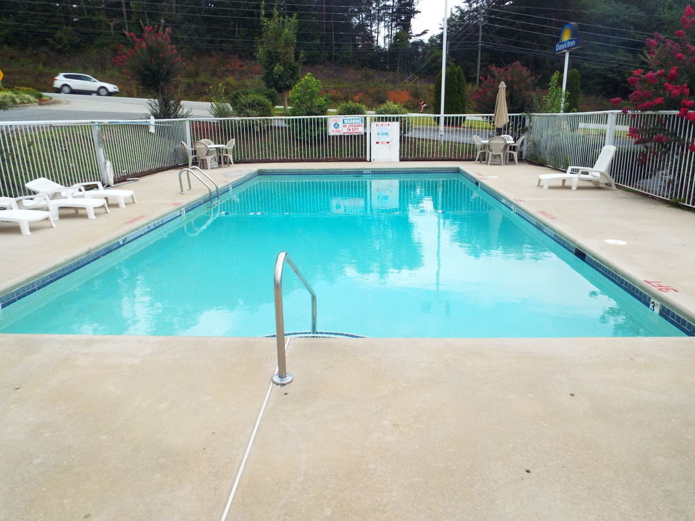 Days Inn By Wyndham Dahlonega University Area Eksteriør billede