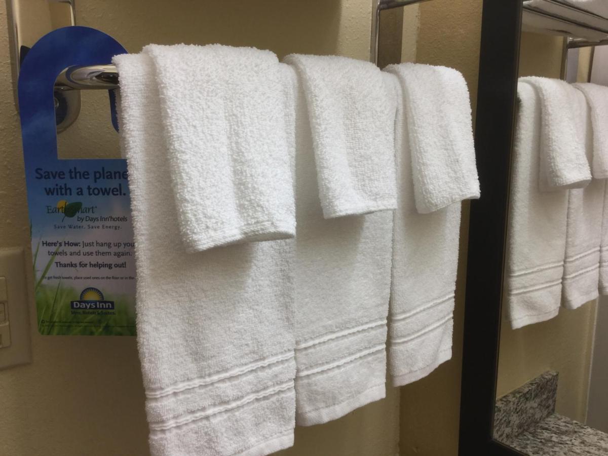 Days Inn By Wyndham Dahlonega University Area Eksteriør billede